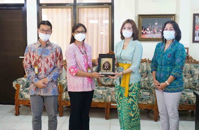 Gotong Royong Tingkatkan Mutu Pendidikan Bahasa